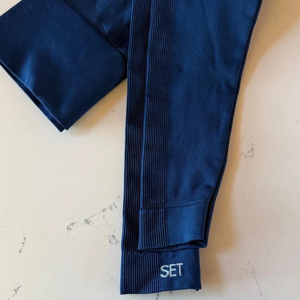 SET Active Navy Ribbed Seamless Leggings & Sports Bra Set - Picture 5 of 8